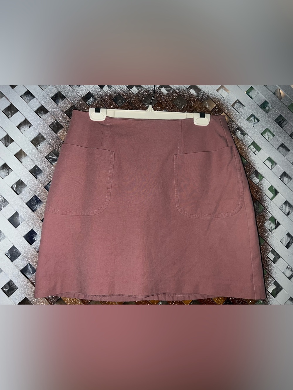 Loft Mauve Mini Skirt with Front Patch Pockets - Women size 10